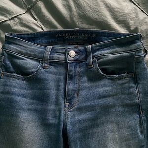 American Eagle Light Wash Skinny Jeans